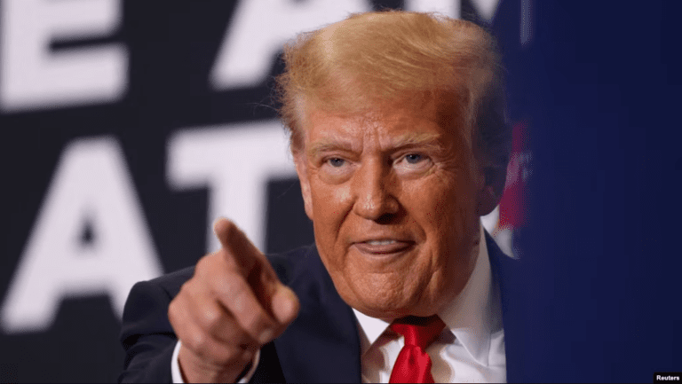 Трамп на Різдво побажав опонентам “гнити в пеклі разом зі своєю Україною та Росією”