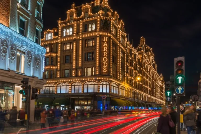 Harrods: 11 секретів найбільшого торгового центру Великобританії