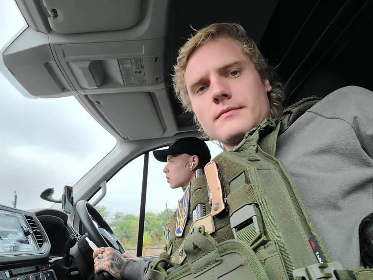 “Я ніколи не забуду те, що бачив: емоційна розповідь американця про волонтерство в Україні