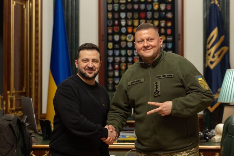 “Зеленський ризикує помилитися”: що пишуть західні ЗМІ про звільнення Залужного