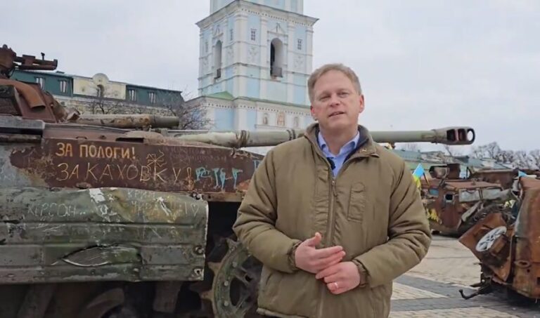 Давайте зробимо так, щоб Україна виграла цю війну, – міністр оборони Британії в Києві