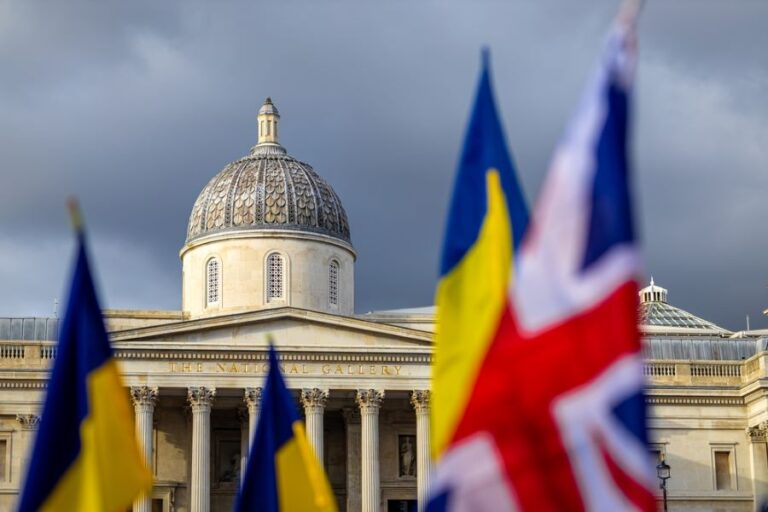Reform UK прибрала прапор України в Ессексі: що сказав Фарадж