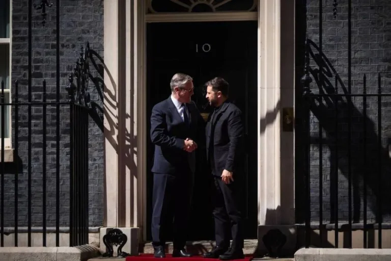 Зеленський у Лондоні, розчарування Трампа і просування РФ на Донбасі: дайджест