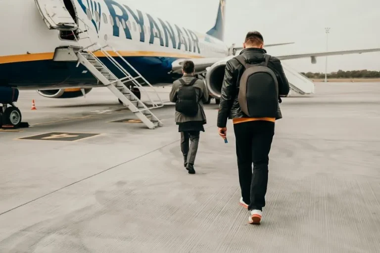 Британія готова платити до £40 тисяч сім’ям мігрантів за добровільний виїзд