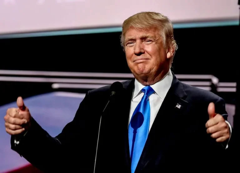Паспорт із Трампом: у США готують “ювілейний” документ до 250-річчя
