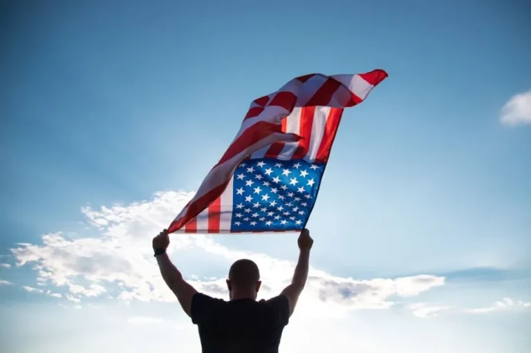 Право на громадянство: що може змінитись у США та як це працює у світі
