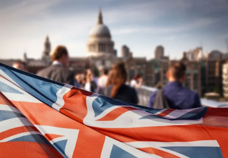 Reform UK хоче заборонити іноземцям соціальне житло та запровадити новий податок