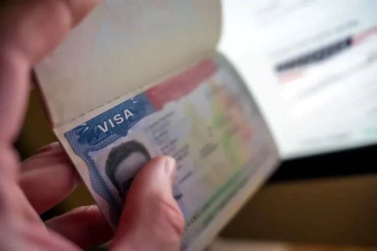 “$400 коту під хвіст”: українка про відмову в туристичній візі до США