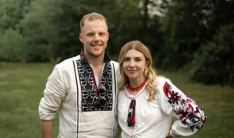 Українка та британець з TikTok зіграли весілля: як це було
