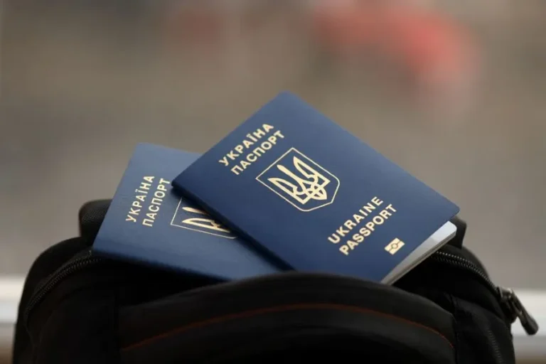 Україна розширила список країн для множинного громадянства: серед них Британія