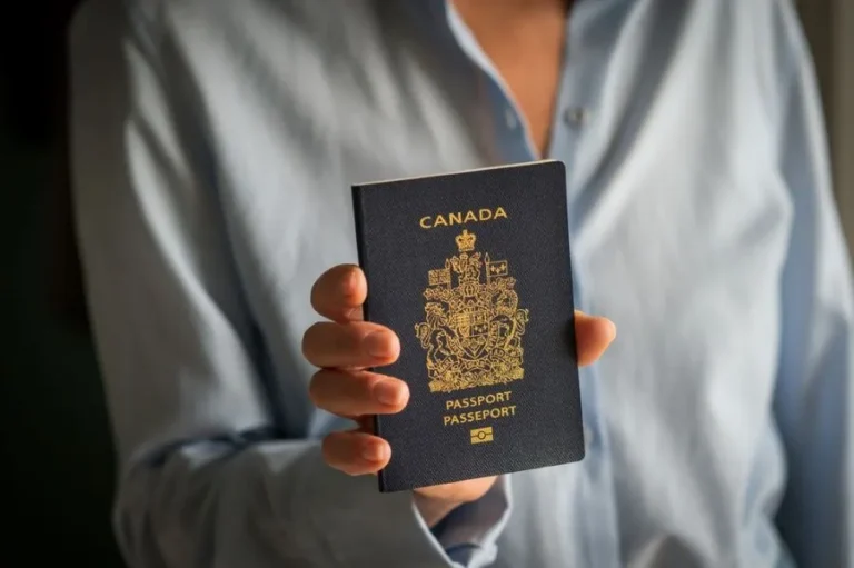 Паспорт Канади стане дорожчим уже з березня 2026 року