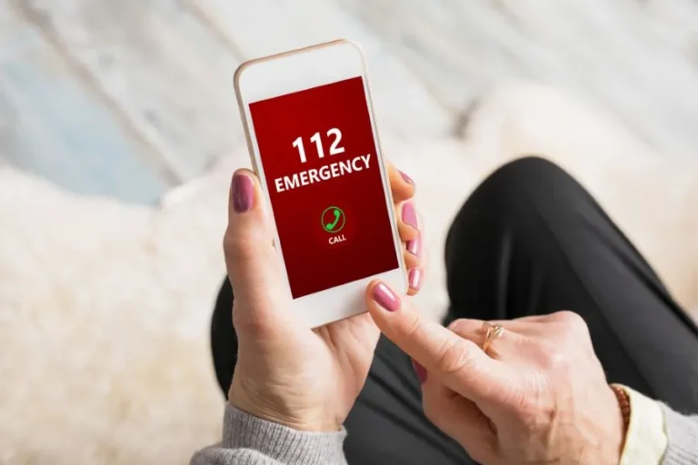 Як діяти в екстреній ситуації в Британії: інструкція та номери служб