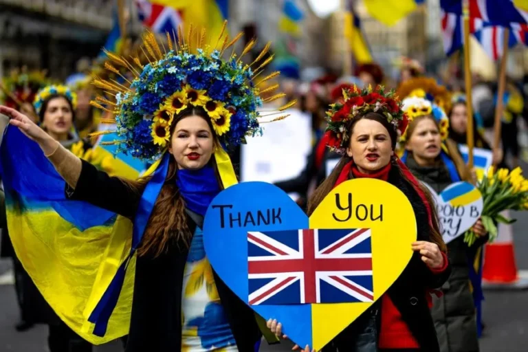 Нові правила для українців у Британії: як продовжити візу UPE після 8 квітня